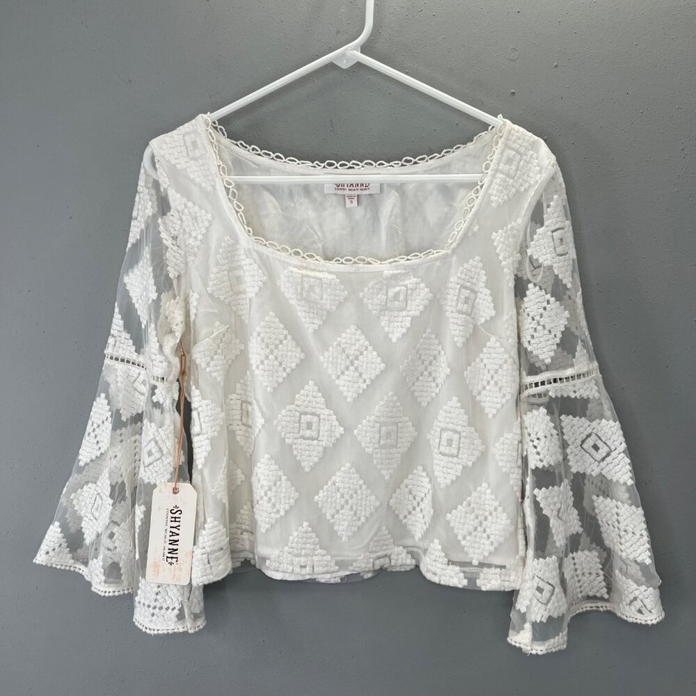 Shyanne Bell Sleeve Lace Top Crop S Cream White Boho Southwestern Ethereal NWT